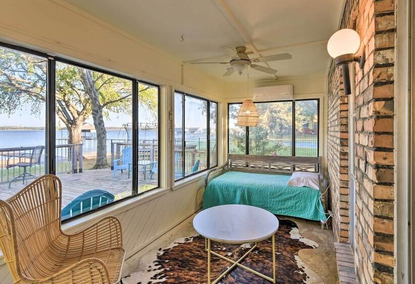 Private Beach & Dock: Home On Eagle Mountain Lake