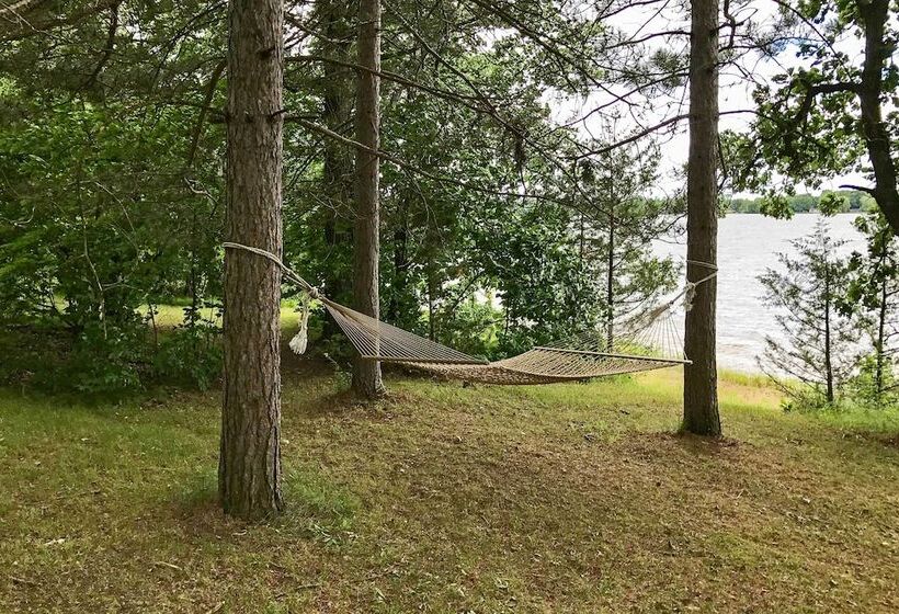 Lakeview 10 Acre Kimball Cabin W/ Private Beach!
