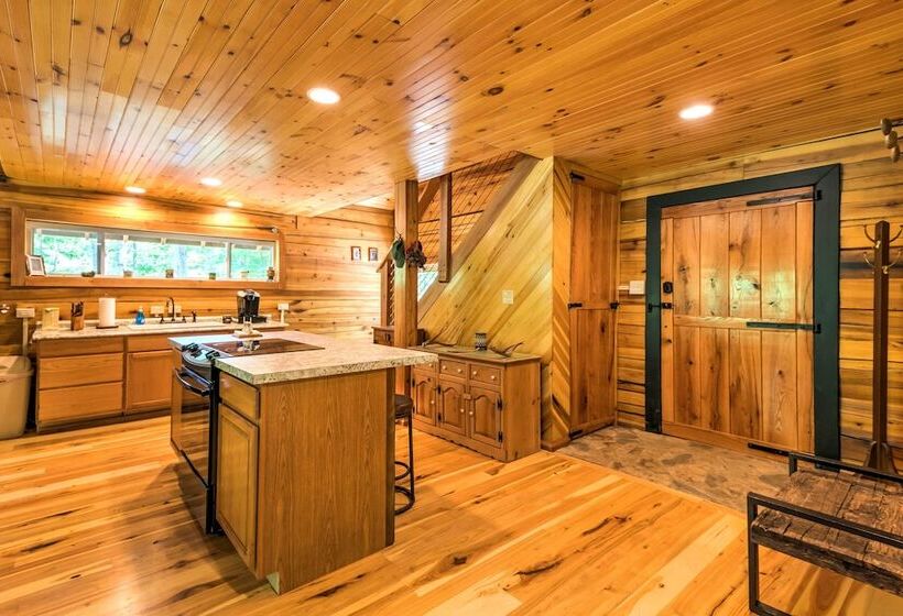 Lyndhurst Cabin On Farm W/ Pond & Stocked Stream!