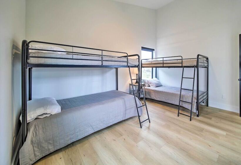 Modern Davenport Home W/ Water View & Grill!