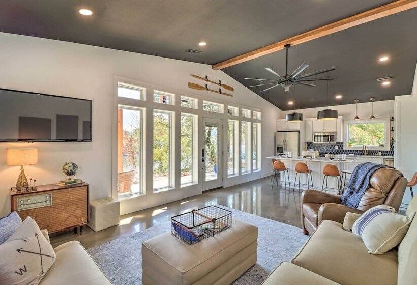 Modern Norfork House W/ Patio On White River!