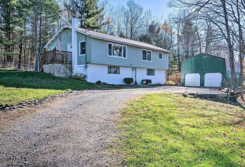 Peaceful Horseheads Hideaway W/ Deck & Yard!