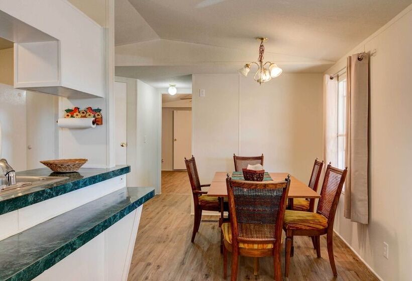 Peaceful Sandia Park Retreat W/ Deck & Views!