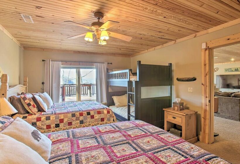 Petfriendly Highway Log Cabin W/ Lake View!