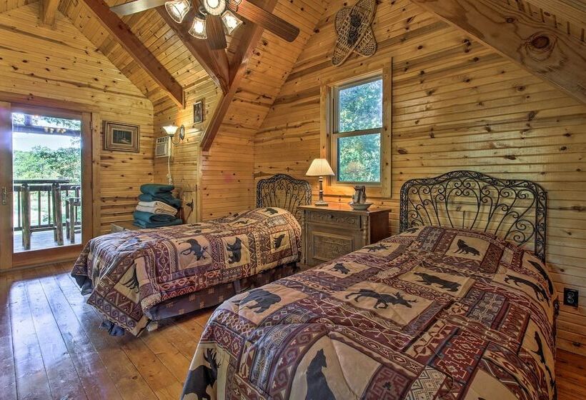Macks Creek Cabin On 30 Acres W/ Dock & Watercraft