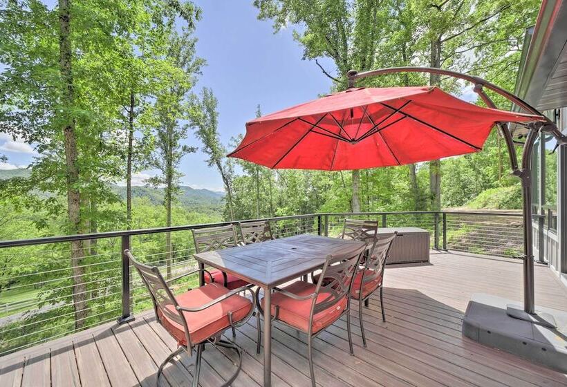 Remote Smoky Mtn Escape W/ Views & Trail Access!