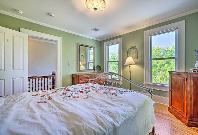 Restored Victorian Home   Walk To Downtown Hawley!