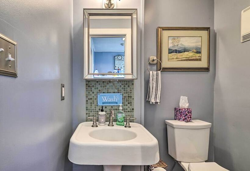 Restored Victorian Home   Walk To Downtown Hawley!