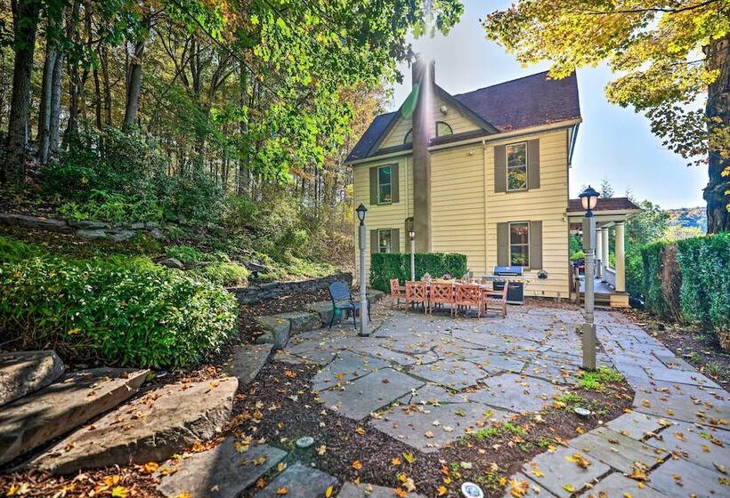 Restored Victorian Home   Walk To Downtown Hawley!