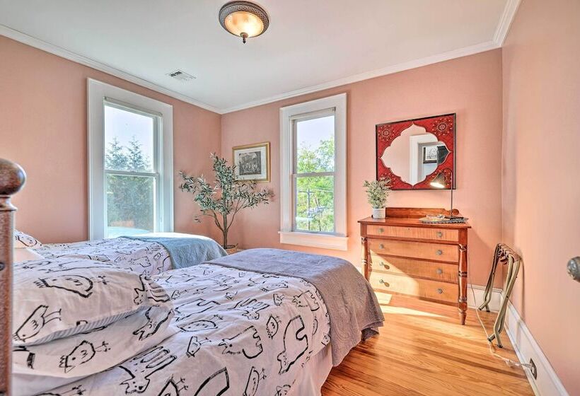 Restored Victorian Home   Walk To Downtown Hawley!
