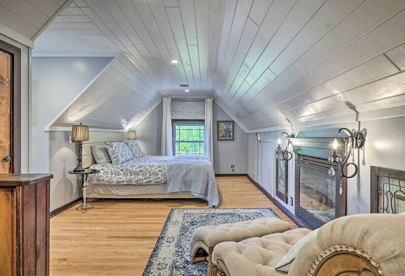 Restored Victorian Home   Walk To Downtown Hawley!