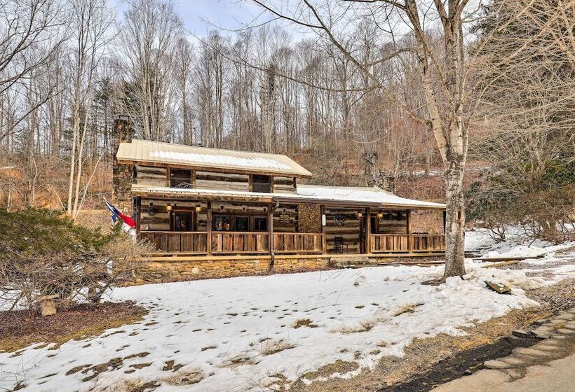 Mars Hill Ski Resort Cabin: 20 Miles To Asheville!