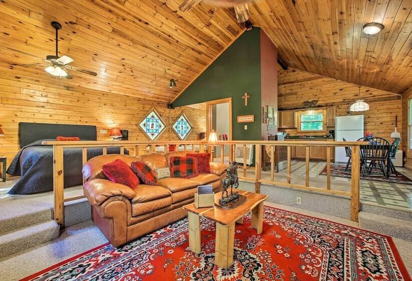 Secluded Studio W/ Deck, ~8 Miles To Beaver Lake!