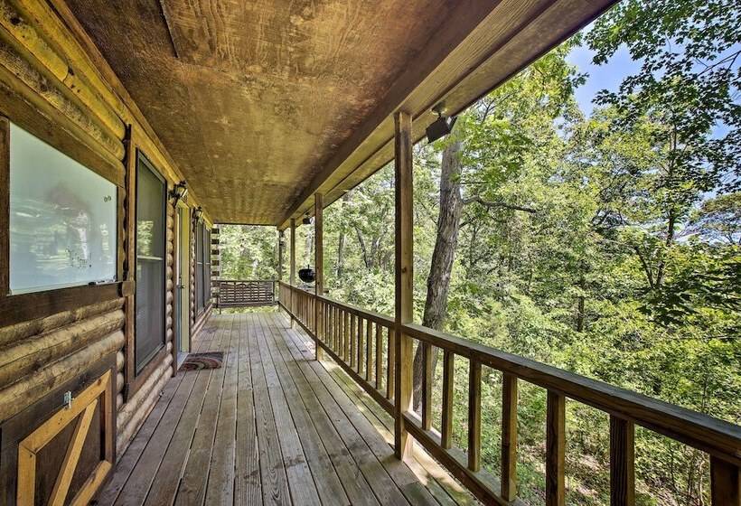 Secluded Studio W/ Deck, ~8 Miles To Beaver Lake!