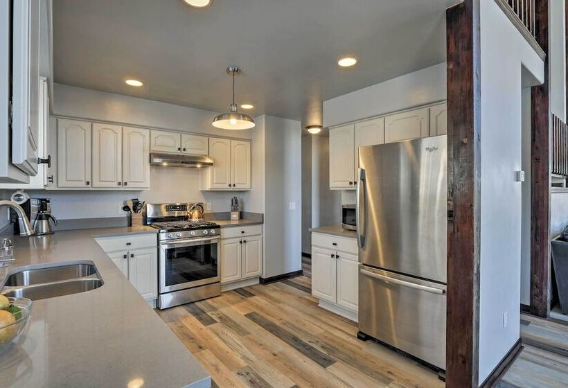 Spacious Fairplay Cabin W/ Views ~ 21 Mi To Breck!