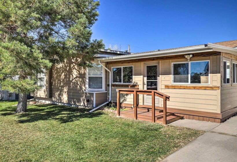 Spacious Glendo House   1 Mi To State Park!