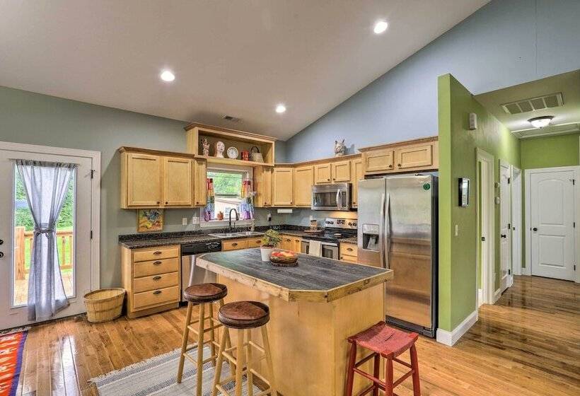 The Bowen Arrow Lovely Home In Asheville!