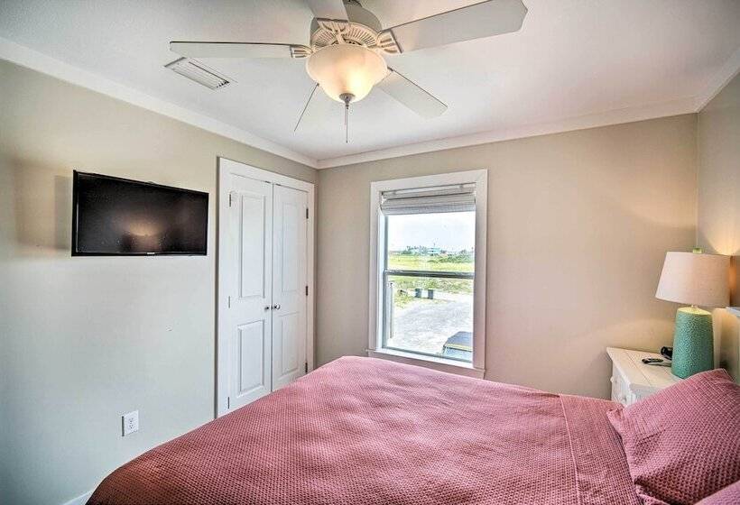 Sunny Gulf Shores Haven, 3 Mi To Fort Morgan!