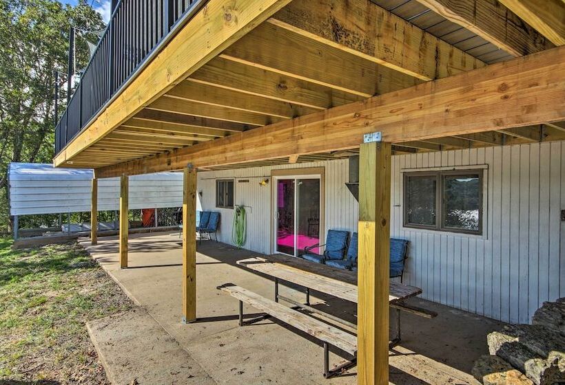 Table Rock Lake Hideaway W/ Deck: Bring Your Boat!