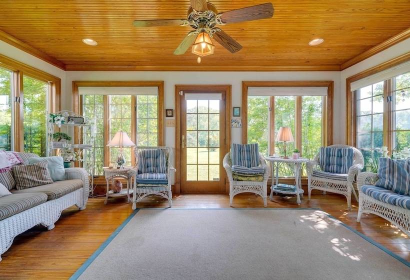 Terre Haute Manor Farmhouse W/ Gardens & Deck!