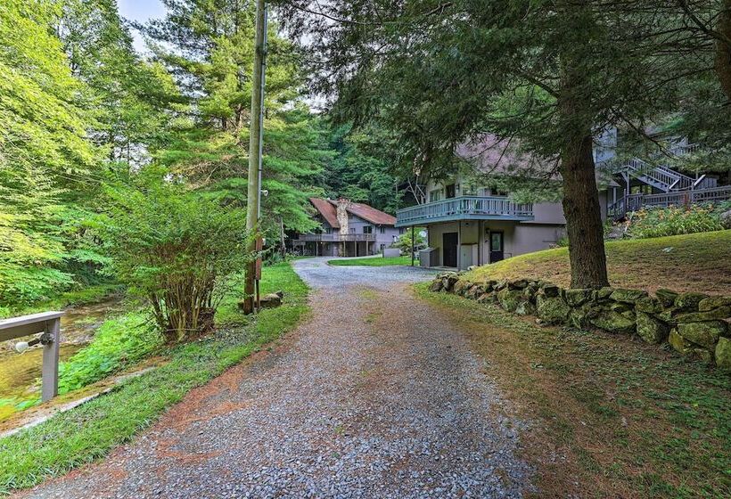 The Chalet Retreat Cabin Across From Creek!