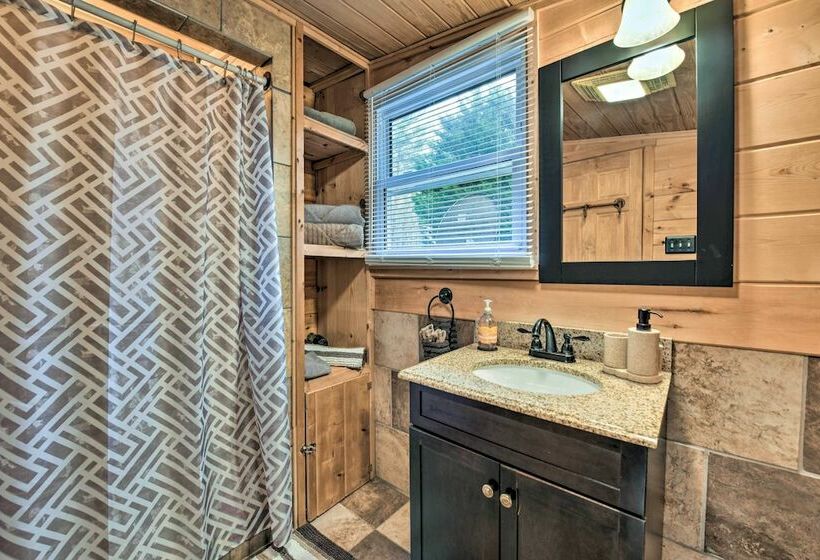 Tranquil Sylva Retreat W/ Bbq Grill & Deck