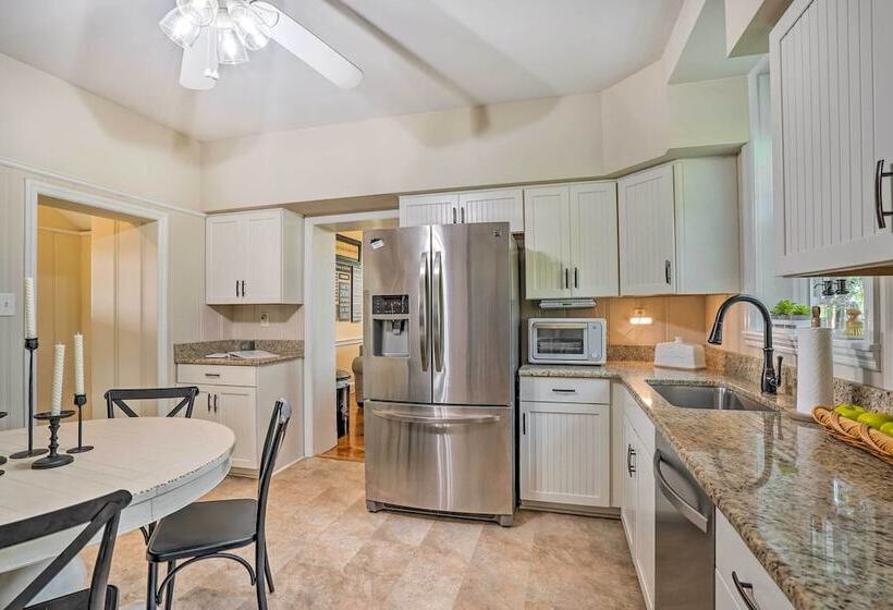 Upscale Country Home W/ Fire Pit In Taneytown!