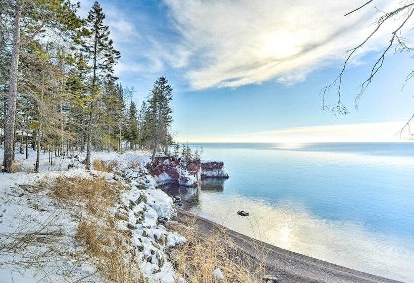 Waterfront Cabin On Lake Superior W/ Fire Pit