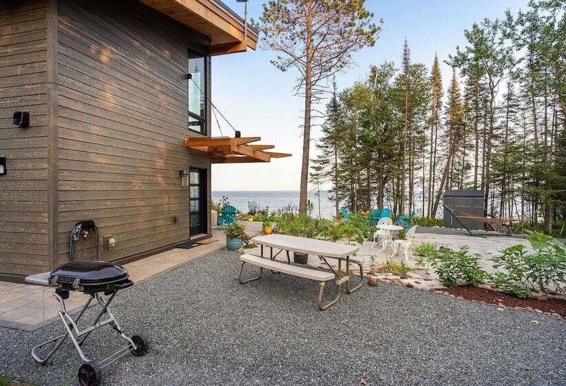 Waterfront Cabin On Lake Superior W/ Fire Pit