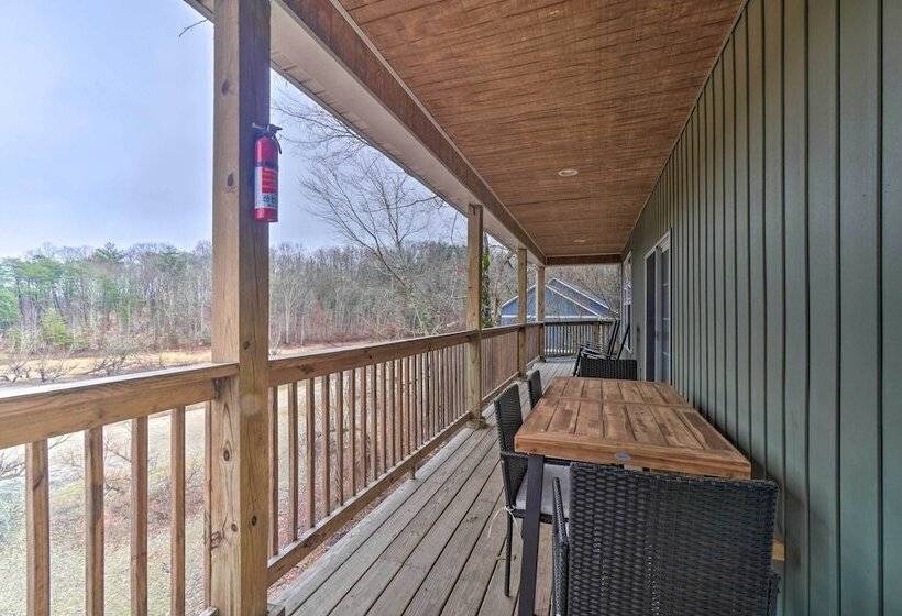 Sevierville Cabin W/ Lake Views & Wraparound Porch