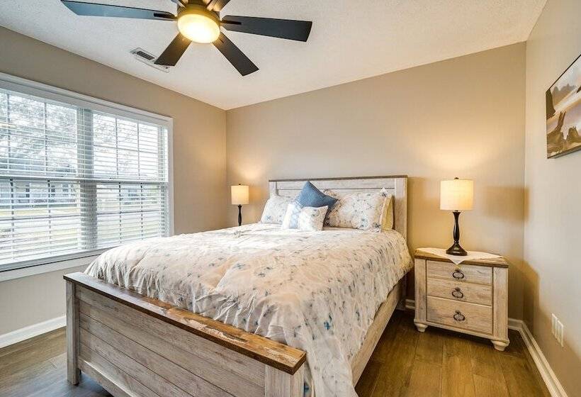 Wilmington Home ~ 7 Mi To Wrightsville Beach!