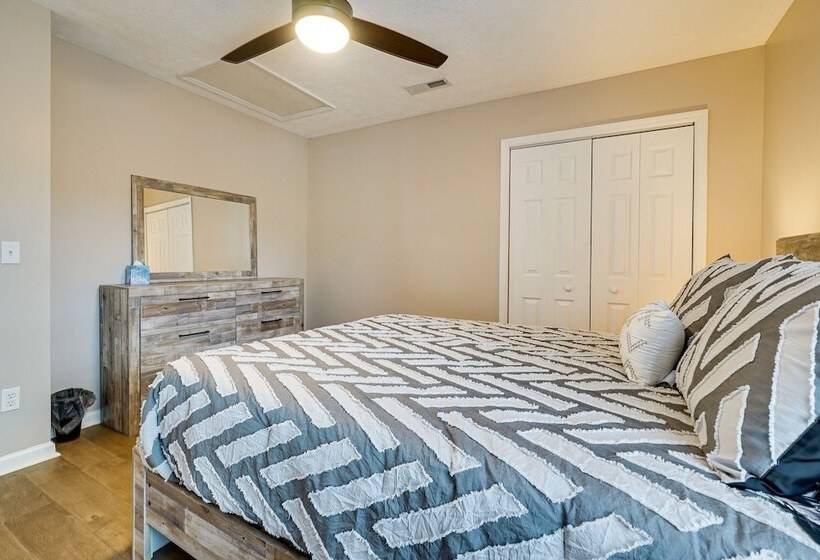 Wilmington Home ~ 7 Mi To Wrightsville Beach!