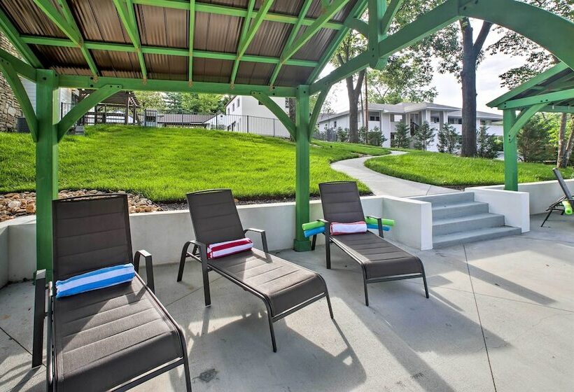 Branson Cottage W/ Pool Access ~ 2 Mi To The Strip