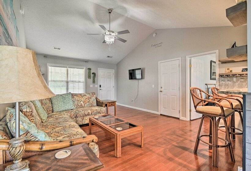 Pet Friendly Home W/ Fire Pit In Myrtle Beach