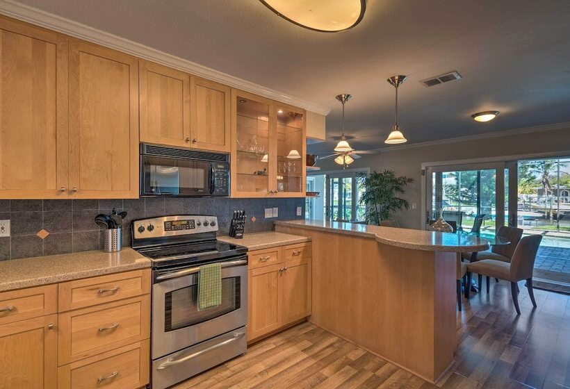 Canal Front Siesta Key Home: Heated Pool & Privacy