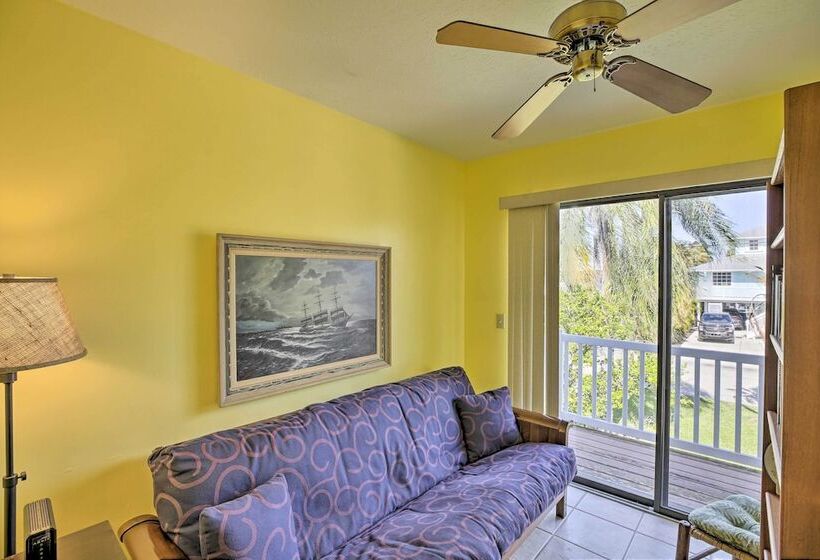 Private Pool & Deck: Canalfront St James City Home