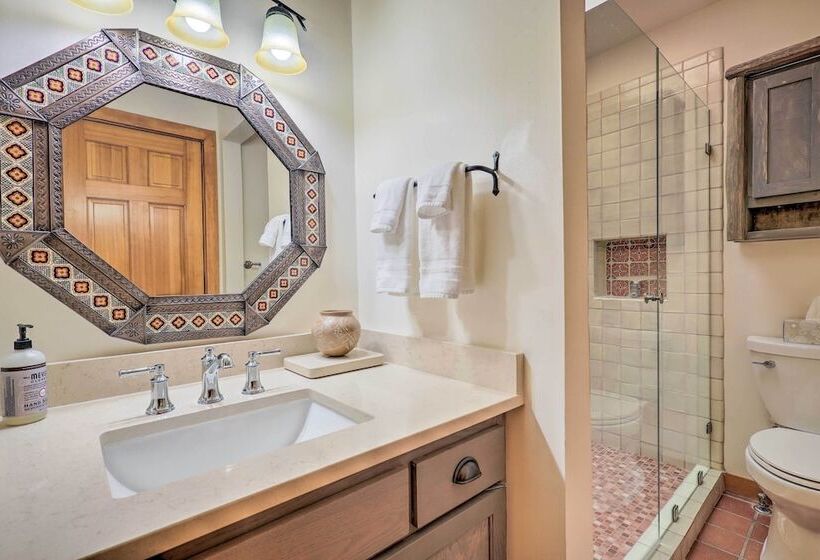 10 Mi To Santa Fe Plaza: Casita W/ Mtn View!