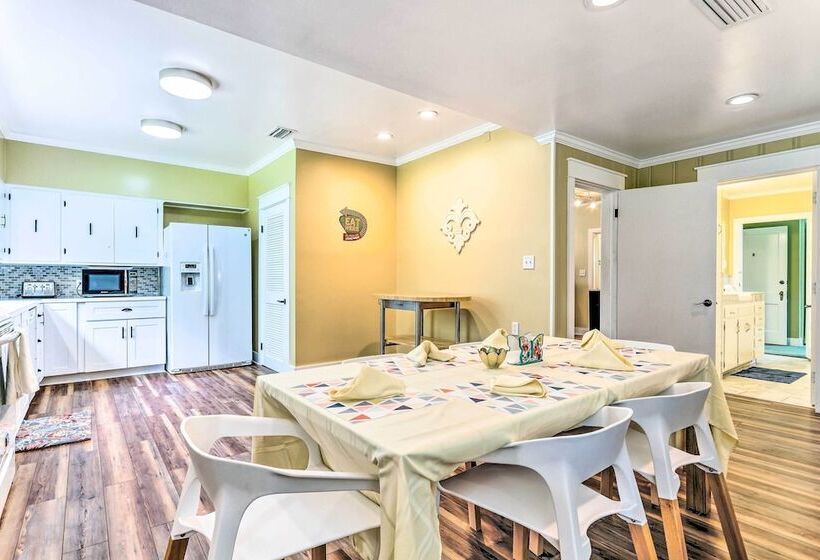 Charming Home: 2 Mi To Dtwn Defuniak Springs!