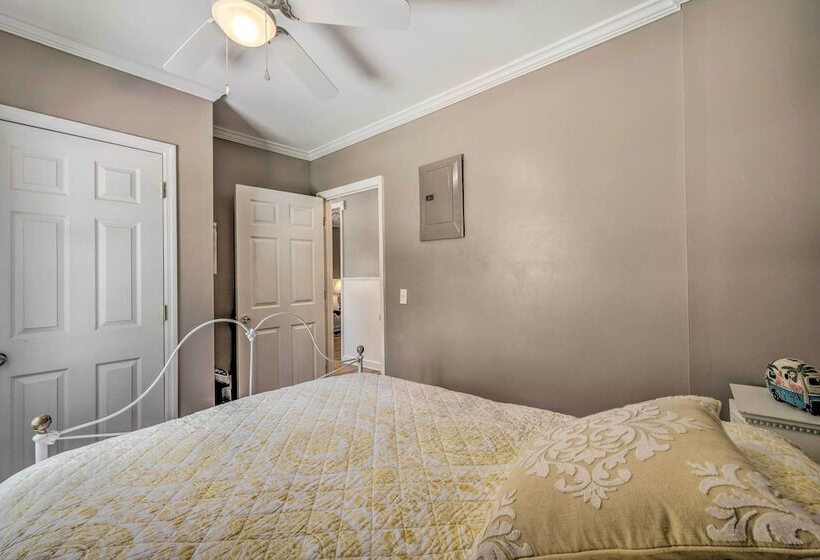 Charming Mt Dora Home W/ Shared Patio & Yard!