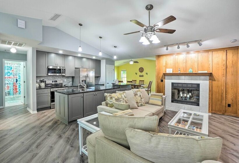 Clearwater Family Home W/ Private Hot Tub!