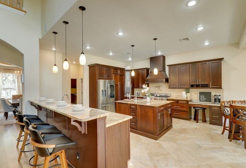 Contemporary Brandon Home W/ Pool & Game Room
