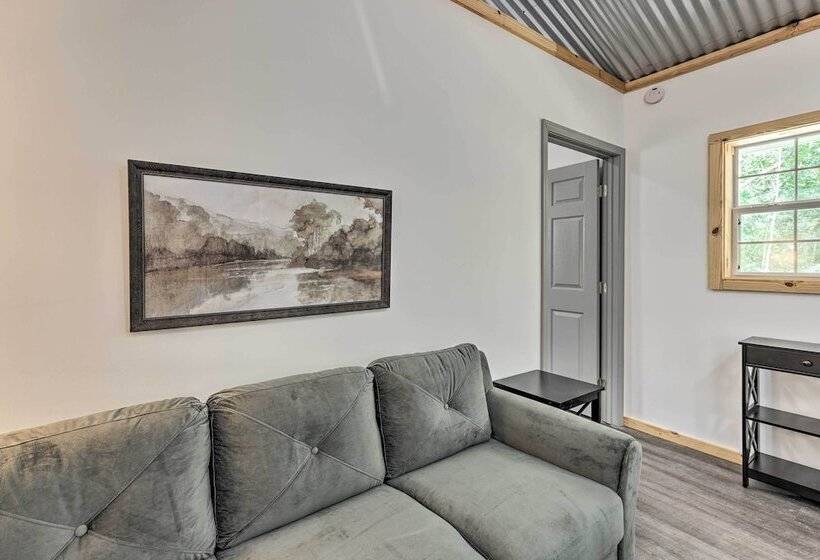 Creekside Cabin Retreat W/ Community Fire Pit