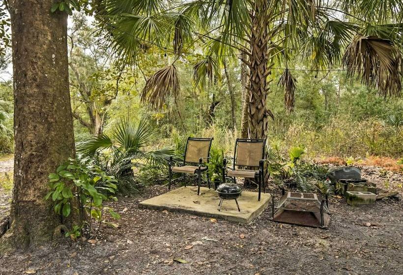 Crescent City Hideaway W/ Screened Porch!