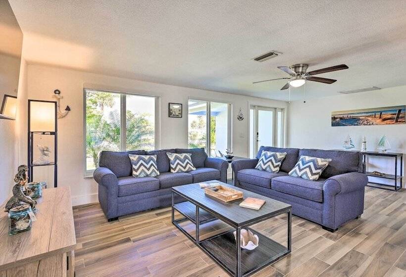 Englewood Escape W/ Screened In Pool & Grill!