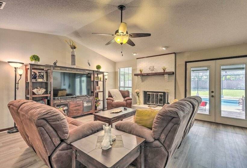 Close To Beaches   Family Friendly Home W/ Pool!