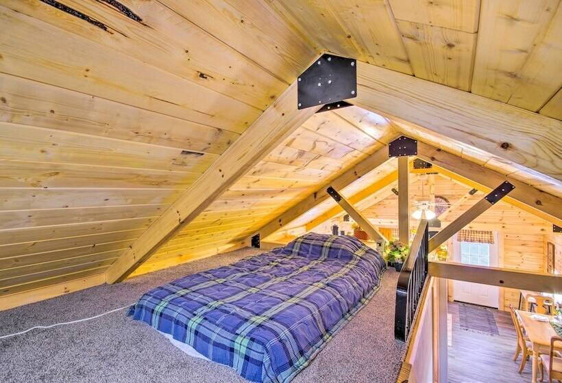 Florence Cabin W/ On Site Creek!