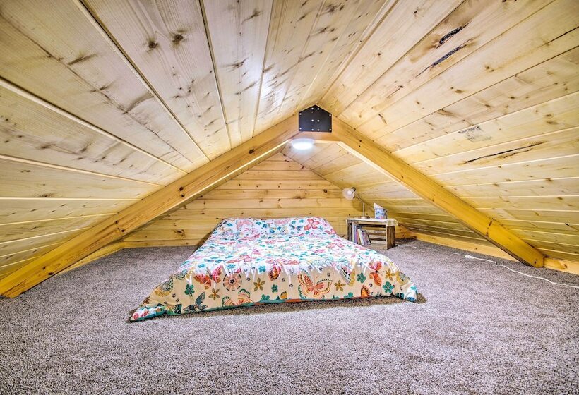 Florence Cabin W/ On Site Creek!
