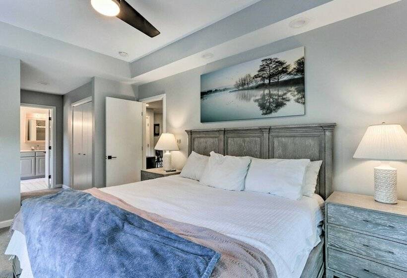 Lakefront Family Retreat In Osage Beach!