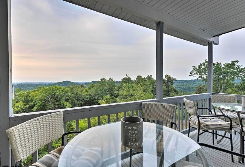 Hilltop Hideaway  Branson Home W/ Trampoline!