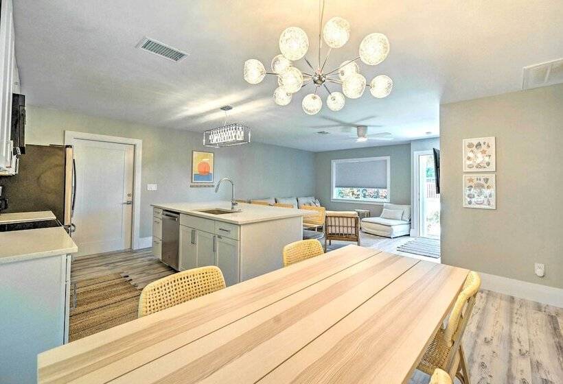 Home Close To Naples Beach   Pets Welcome!